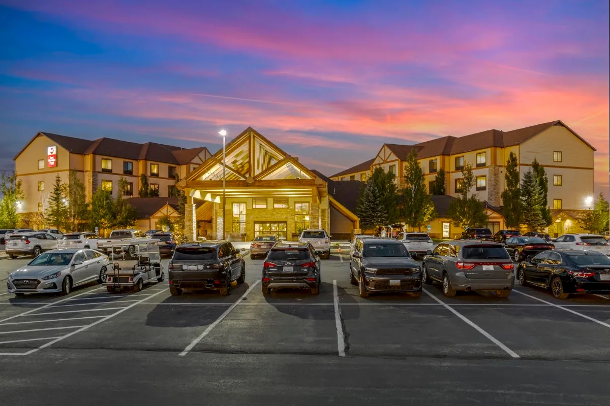 Best Western Plus Bryce Canyon Grand Hotel — photo 1 of 5