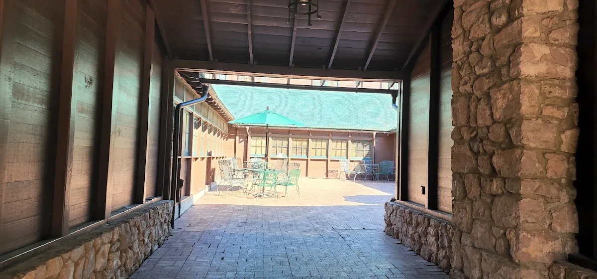 Bryce Canyon Lodge — photo 3 of 5