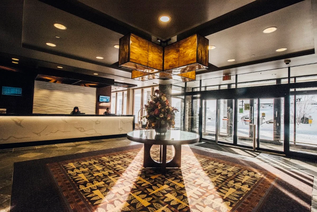 The Explorer Hotel — photo 4 of 5