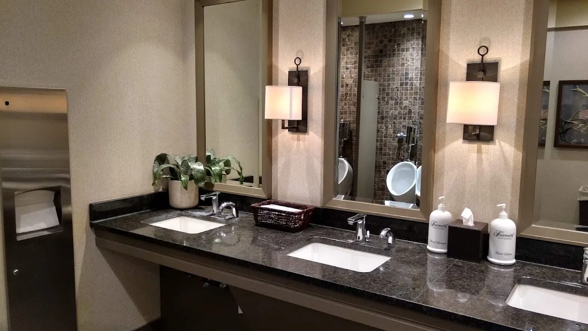 Fairmont Jasper Park Lodge — photo 4 of 5