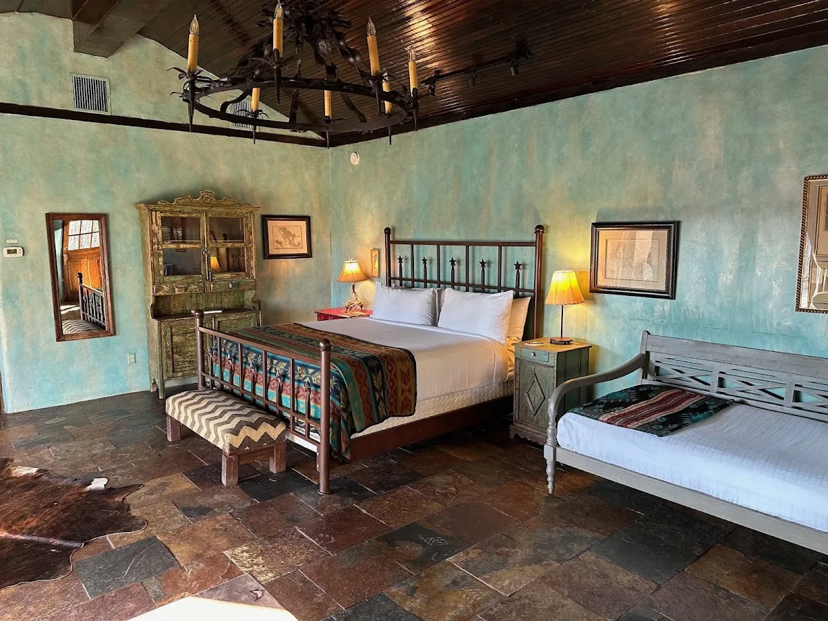 Gage Hotel — photo 2 of 5