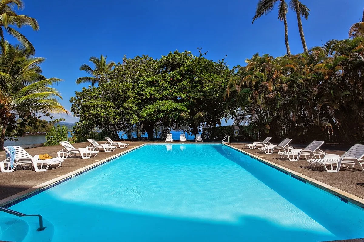 Hilo Hawaiian Hotel, Trademark Collection by Wyndham — photo 3 of 5