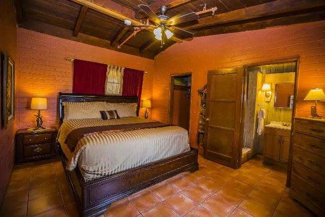 Joshua Tree Inn — photo 2 of 5