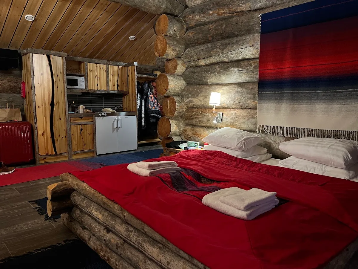 Kakslauttanen Arctic Resort — photo 2 of 5